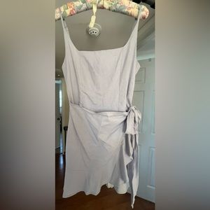 Beautiful dress in perfect condition, blue, size 4.